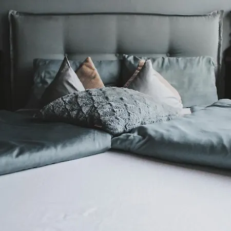 Panzio Bed & Breakfast *