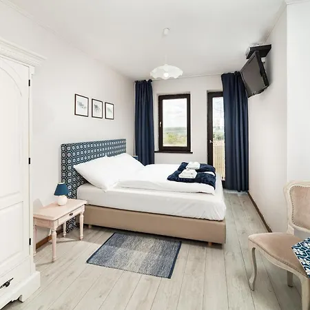 Panzio Bed & Breakfast *
